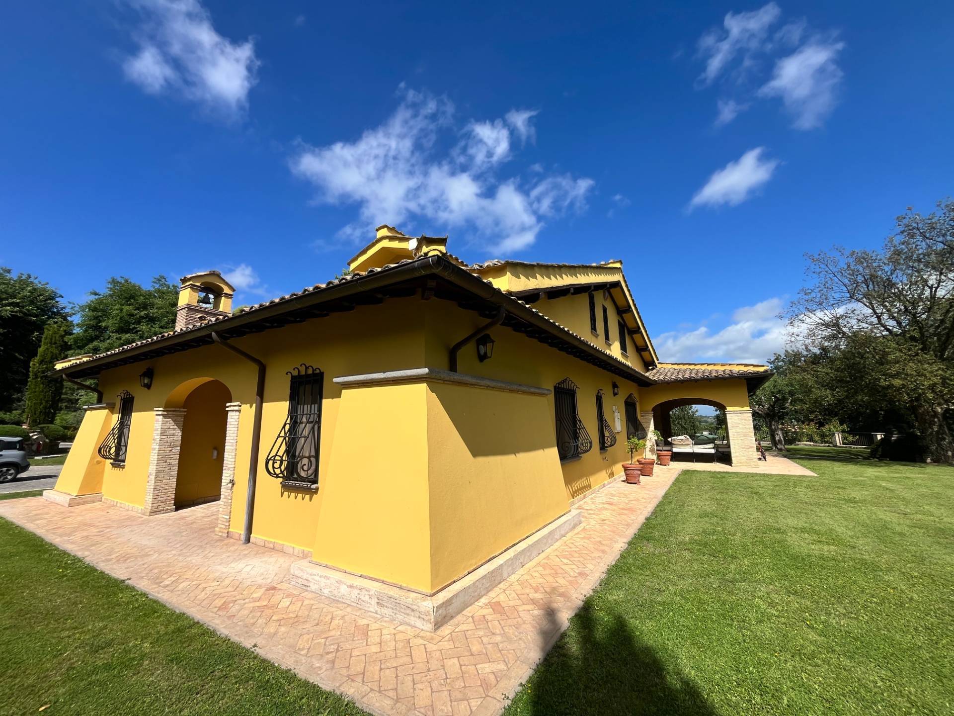 Villa Casale di Lusso con Piscina e Parco | Campagnano di Roma