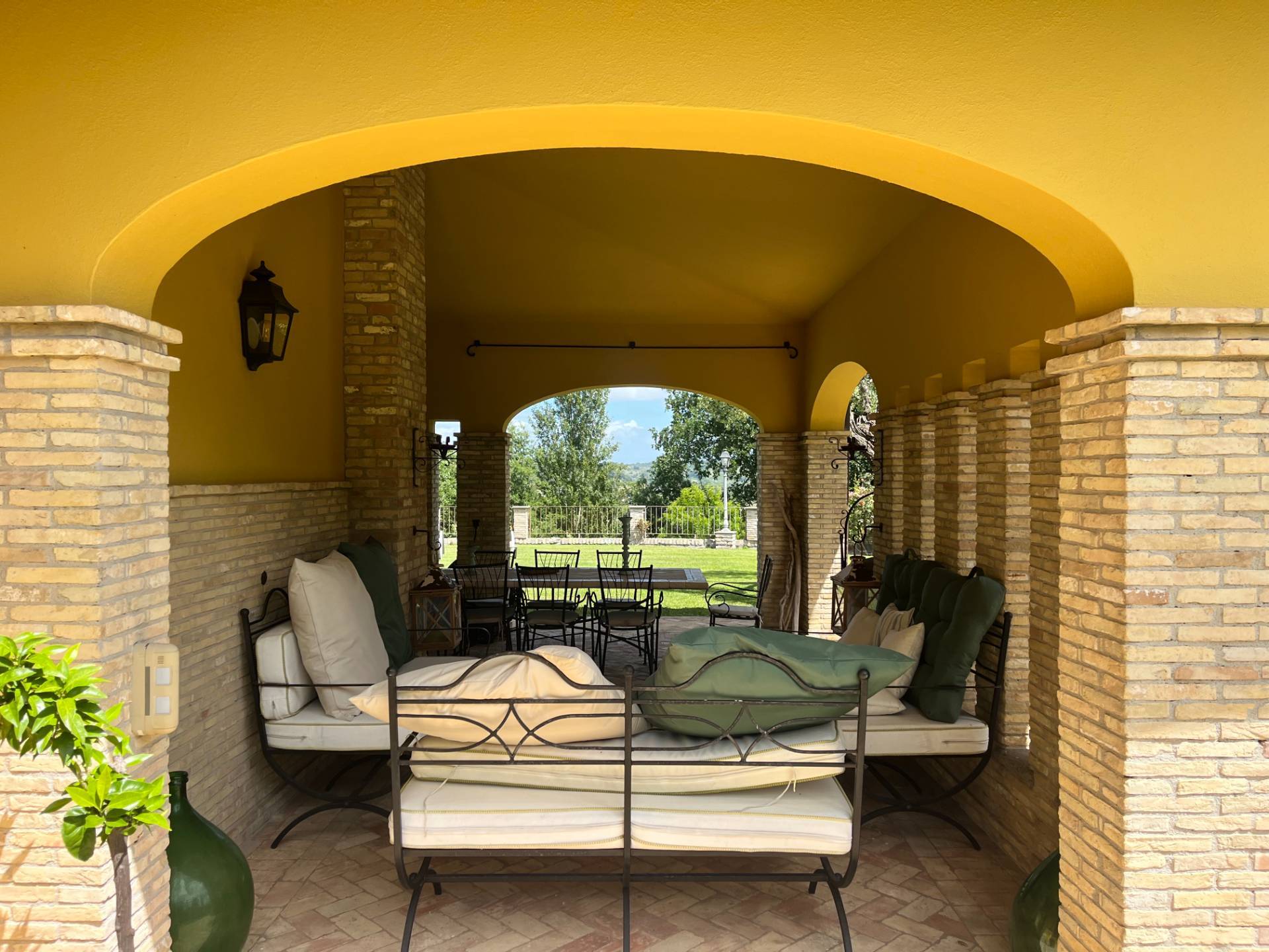 Villa Casale di Lusso con Piscina e Parco | Campagnano di Roma