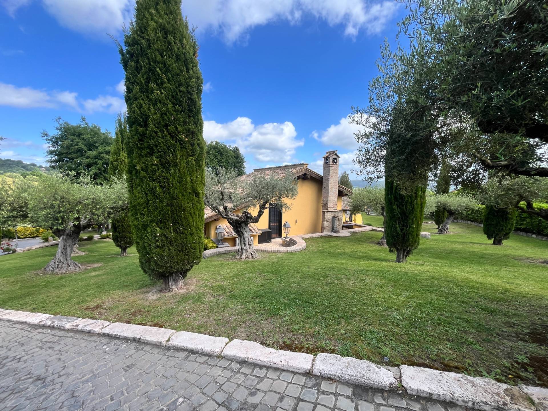 Villa Casale di Lusso con Piscina e Parco | Campagnano di Roma