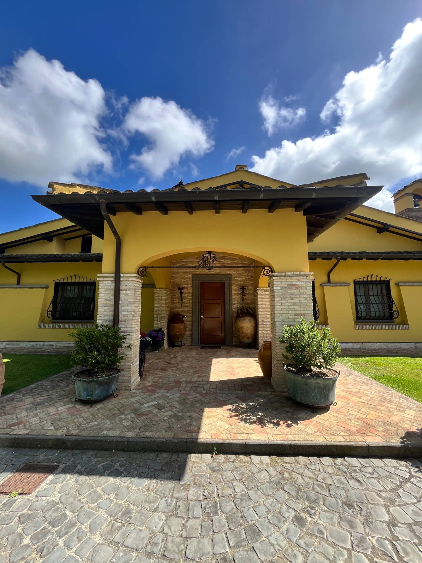 Villa Casale di Lusso con Piscina e Parco | Campagnano di Roma