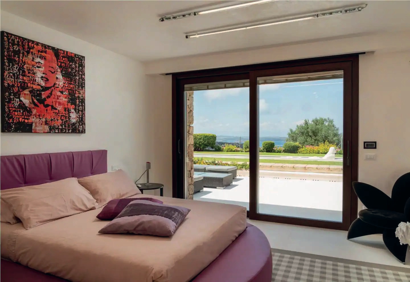 Tenuta d’Arte a Porto Cervo: 14 Suite, Eliporto e Vista Mozzafiato