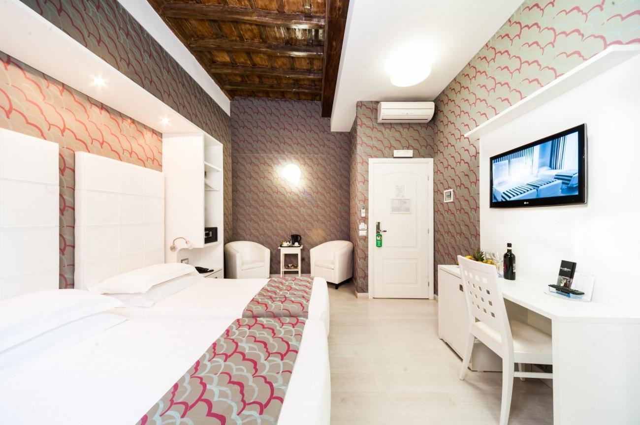 Hotel di Lusso in Vendita Roma | Suite con Terrazza Fontana di Trevi