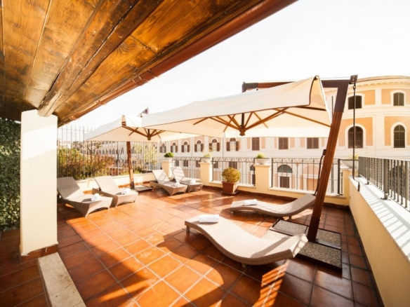 Boutique Hotel di Lusso in Vendita Roma | Suite con Terrazza Fontana di Trevi