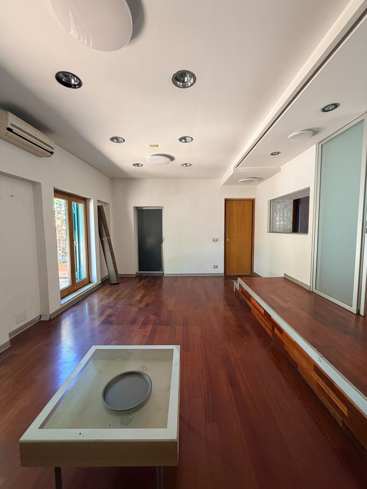 Elegante Appartamento con Terrazzo nel Cuore dell’Aventino