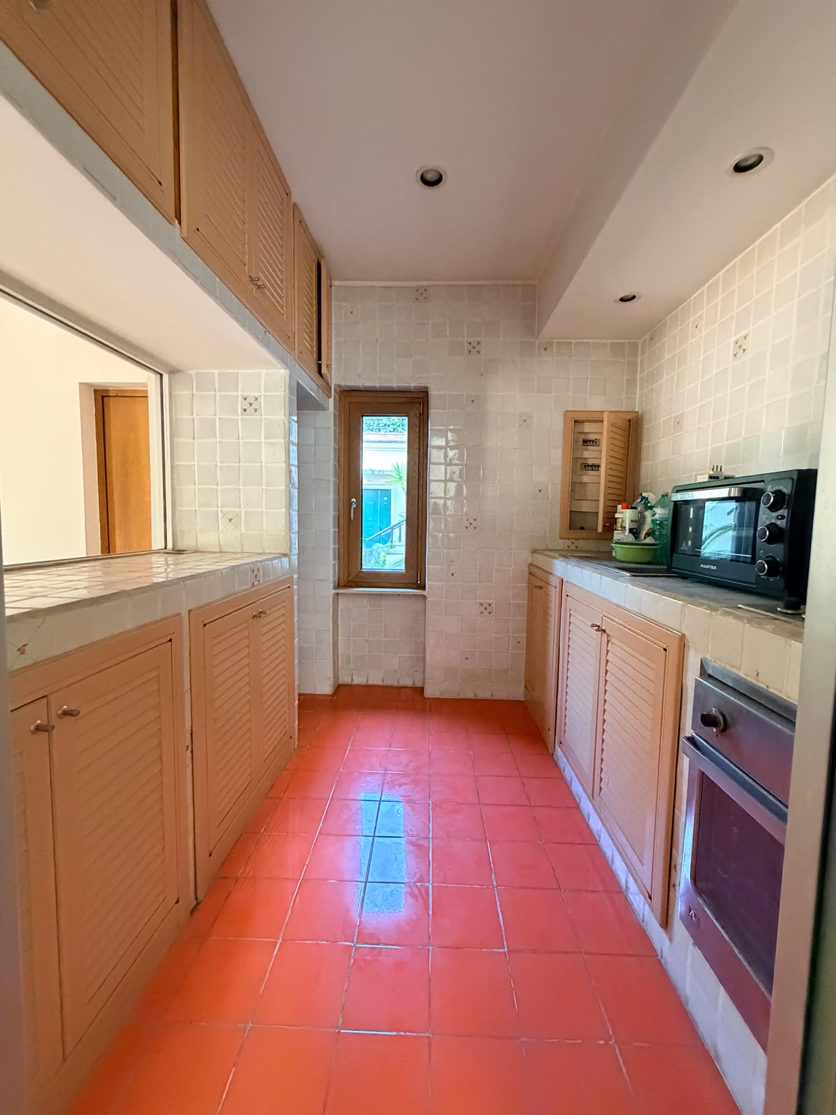Elegante Appartamento con Terrazzo nel Cuore dell’Aventino
