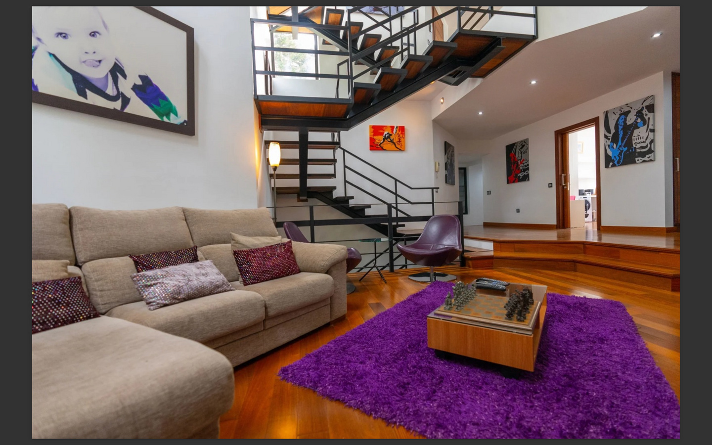 Villa Can Furnet: lusso contemporaneo e vista mare a Ibiza.