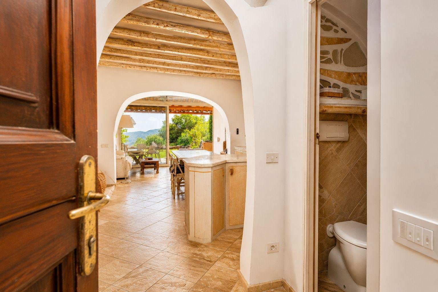 Esclusiva Villa Indipendente a Cannigione: Eleganza e Vista Mare a due passi dalla Costa Smeralda