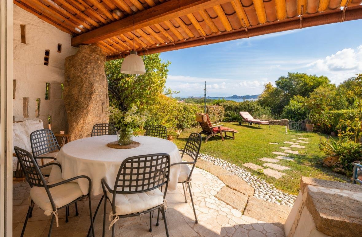 Esclusiva Villa Indipendente a Cannigione: Eleganza e Vista Mare a due passi dalla Costa Smeralda